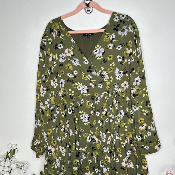 MADEWELL Cinch-Waist Tiered Midi Dress in Wildblooms Olive Green {3A34} - Picture 4 of 10